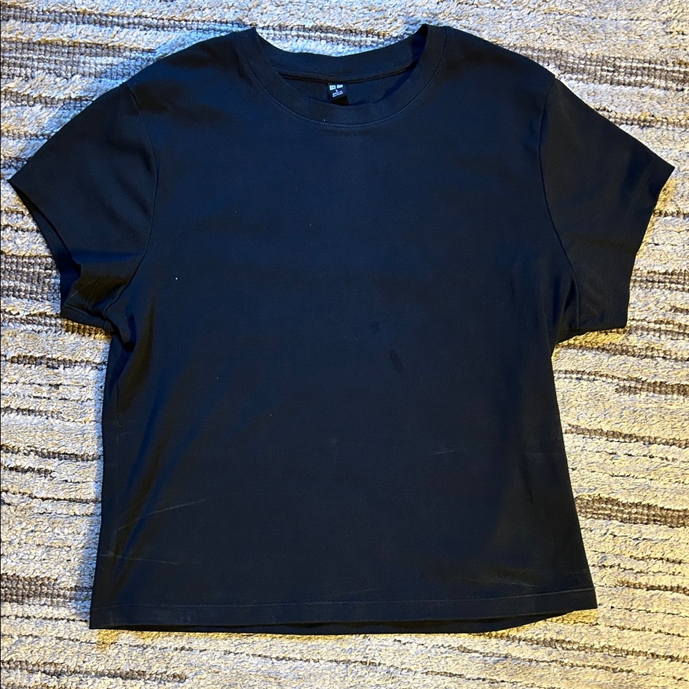 Uniqlo Women's Short Sleeve Mini Tee in Black